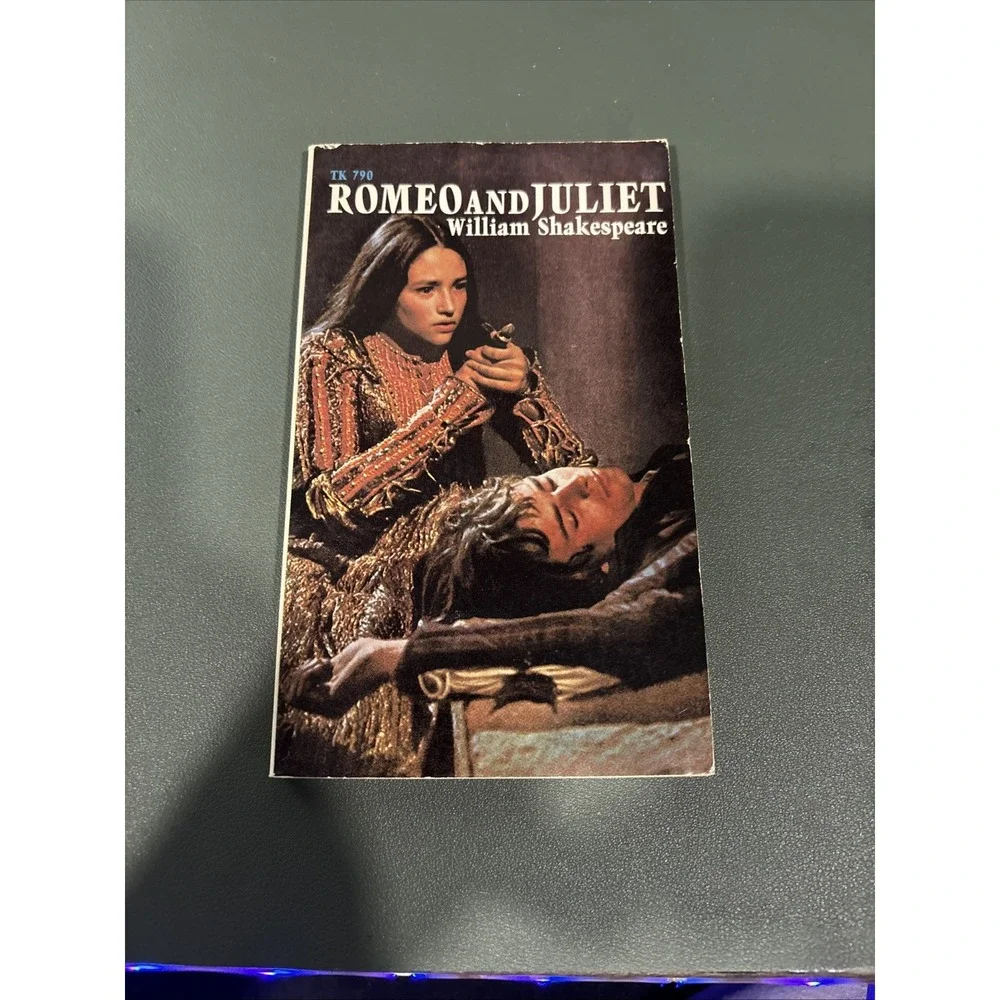 Romeo and Juliet William Shakespeare Vintage 1973 Scholastic Paperback TK 790
